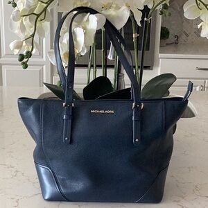 Michael Kors Aria Large Leather Tote - Navy